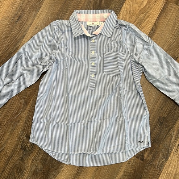 Vineyard Vines Girls White Oxford striped blue/white Popover
Button up sz 14 - Picture 2 of 14